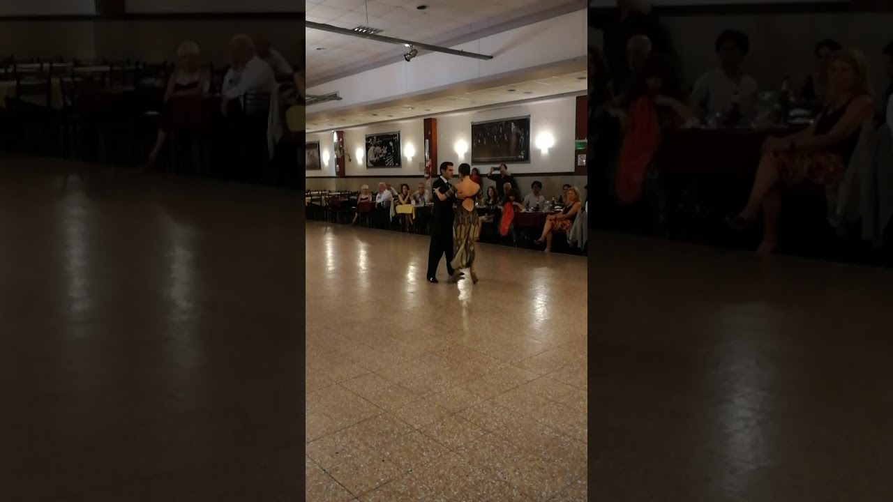 Video thumbnail for Sol Cerquides y Fernando Gracia, "Loca", Juan D'Arienzo. Milonga "La Baldosa", Buenos- Aires.