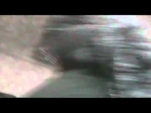 لحظة مقتل منذر الزهوري أحد عناصر كتائب الفاروق في معركة السيطرة على المشفى الوطني في القصير في ريف حمص