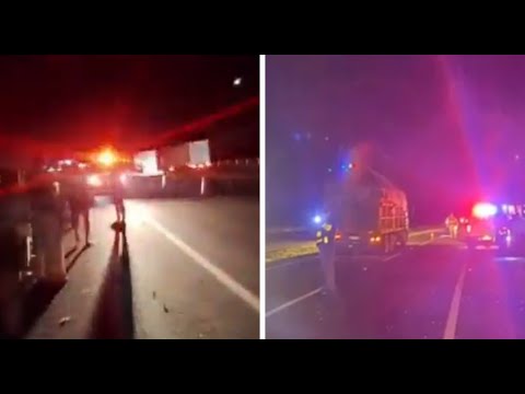 Retiran cuerpos tras vuelco fatal de bus en Coronel Oviedo