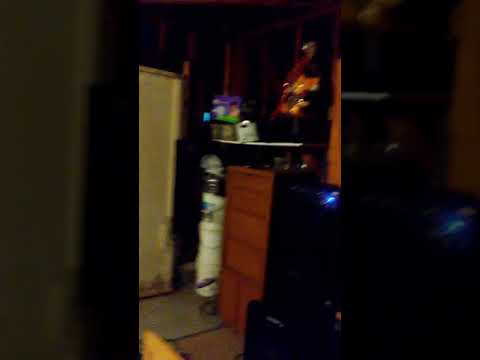 Canta Macario Coronado