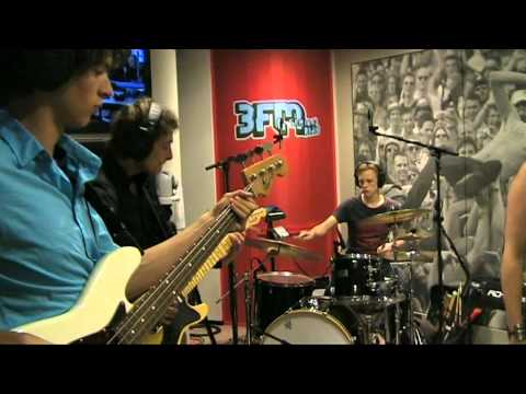 Eva Almagor - Heart live @ 3FM DemoZone