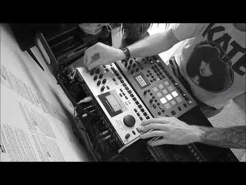 Sand im Ohr - 200813 Jam with Analog Rythm II & Machinedrum