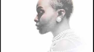 Chrisette Michele (90210/ Marylin Monroe)