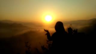 preview picture of video 'Mentari pagi di bukit pentulu indah kebumen'
