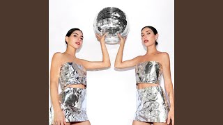 Musik-Video-Miniaturansicht zu Here To Dance Songtext von The Veronicas