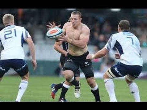 Rene Ranger rips off Jean Deysel's jersey