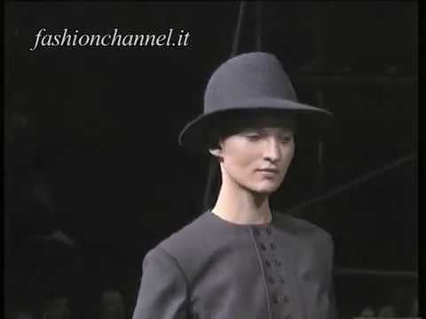 "Yohji Yamamoto" Autumn Winter 1994 1995 Paris 4 of 5 pret a porter woman by FashionChannel