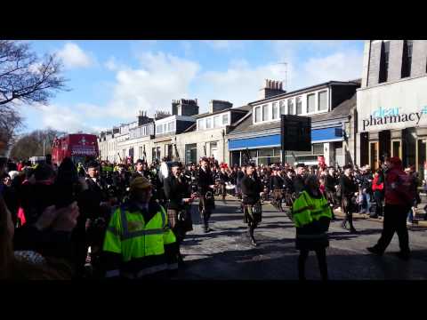 Aberdeen fc league cup winners 2014 bus and band