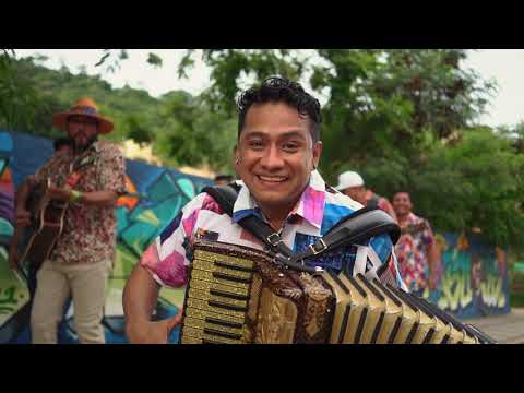 Haciendo Feo - Bertín y su Condesa (Video Oficial)