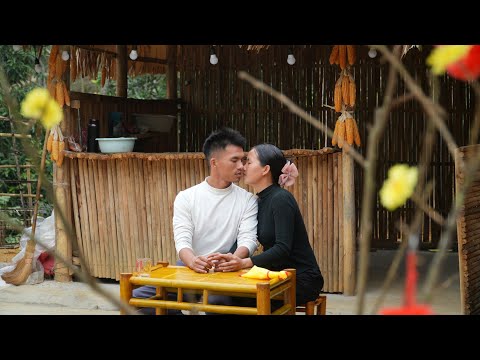 The priceless gift finally led Nhi to gradually accept Tuan.