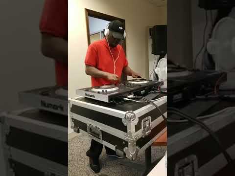 Clevelands King of Djs Scratchmaster L!