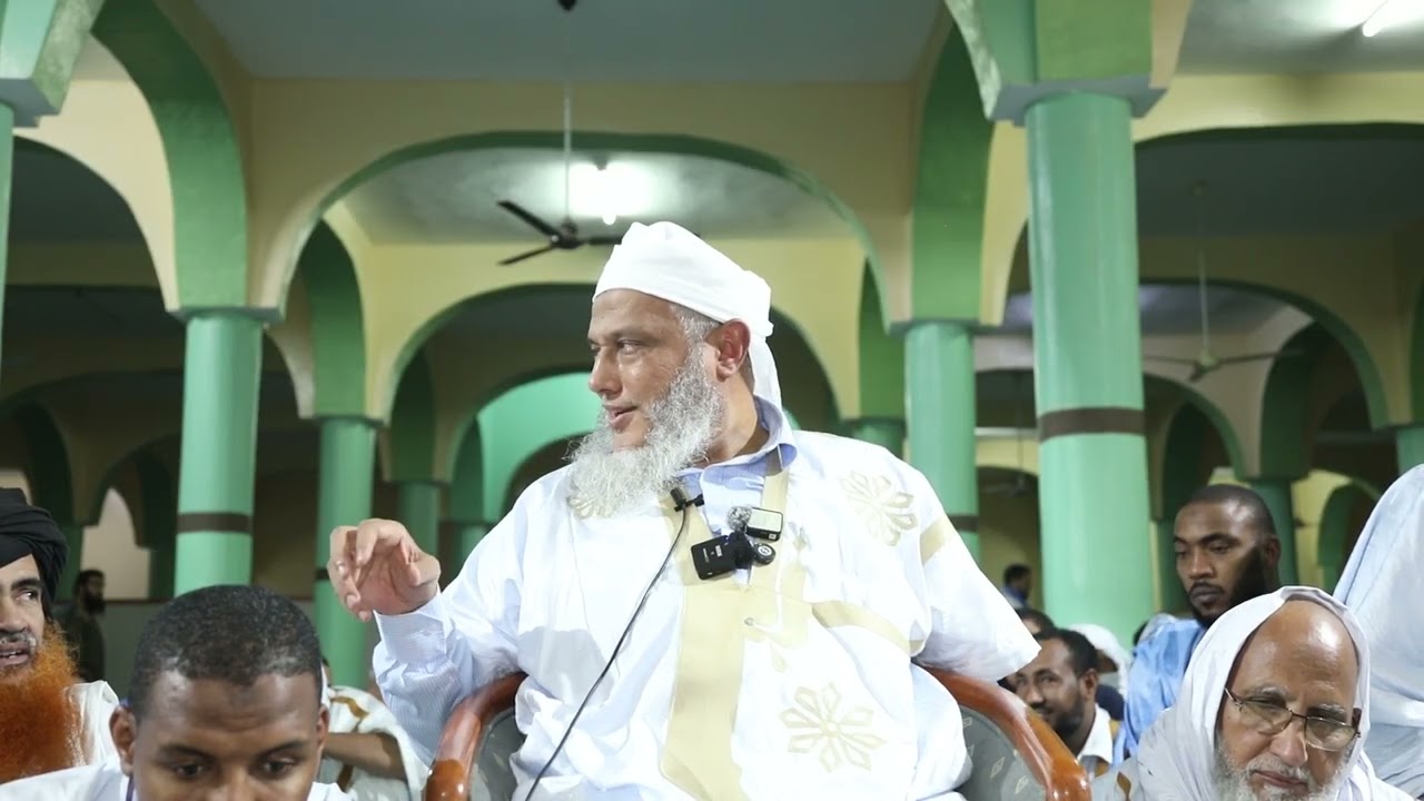 الشيخ الددو يبين معنى قوله : { آيات للسائلين } التعليق على المقروء في صلاة القي