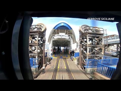 In treno sulla nave Messina - By train on the Messina ship
