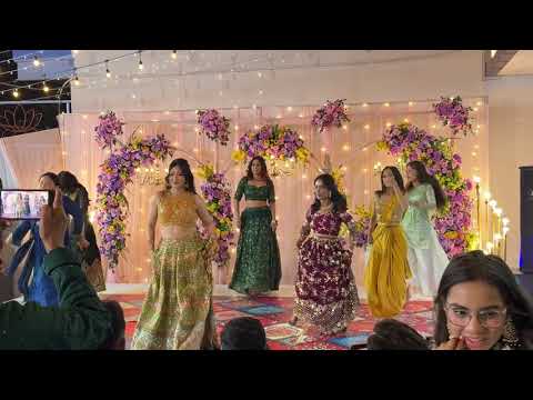 Pretty girl walk like × Shiela ki Jawani | Bride & Bridesmaids Stunning Dance | ronimakarki68