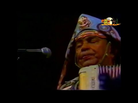 LUIZ GONZAGA AO VIVO NO FESTIVAL DE VERÃO DO GUARUJÁ SP, EM 1981 PARTE 03