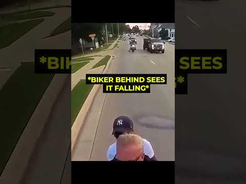 This Biker’s Reaction Mid-Ride Was Insane ❤️