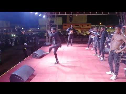 DOLIZIANA La Grinta  En attendant la sortie du clip Abe TCHITCHILAA