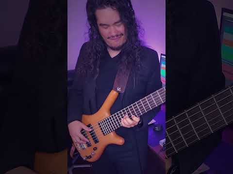 He's a Smooth Operator! @SadeSME knows... #sade #smoothoperator #bass