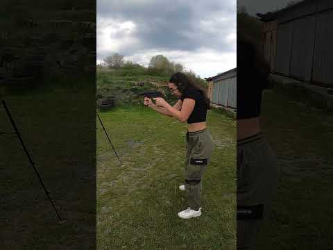 Sa vz.61 Scorpion cal.7,65 browning #shorts #gun #shooting #girl #scorpio #education #waifu #asmr
