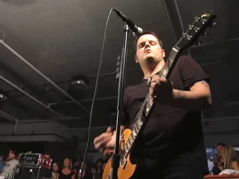 Videoclip de New Wave (Acoustic) — Against Me!