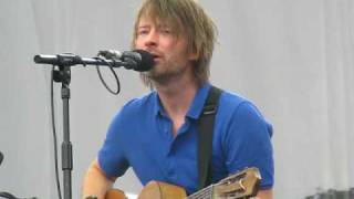 Thom Yorke solo - new song - Latitude 2009 - The Present Tense