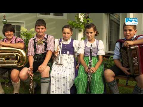 Kinder musizieren in Bayern: Die kloane Leobendorfer Tanzlmusi