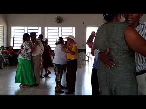 Chico Cearense e Cachorrão animando o forró dos idosos em Valença do Piauí 