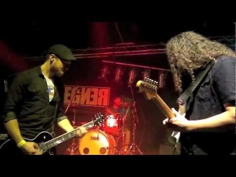 Tobias Regner feat. Steve Helg - Master of puppets