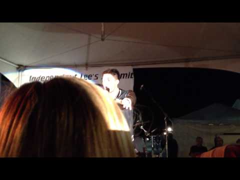 Luke Minx performing Should've Kissed You