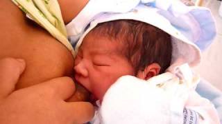 llorando por su teta