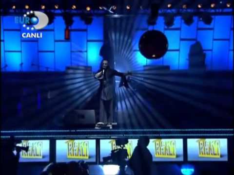 YouTube   Hayko Cepkin   Ask Kitabi   Sandik   Sandigim Hazir@Disko Krali Canli Performans 03 04 2011