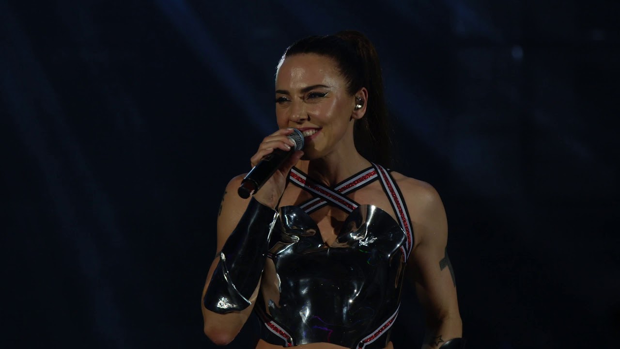 Melanie C ft. Sink The Pink - Live At The Troxy