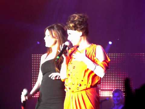 Minnah Karlsson, Linnea Henriksson, Jay Smith - Telephone & Bad Romance @ Idolturné, Lund 110205