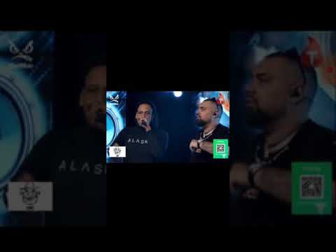 Froid e menestrel cantando lamentável juntos em live