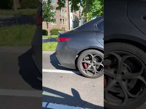 Giullia QV meets 156sw JTD gasoline va diesel