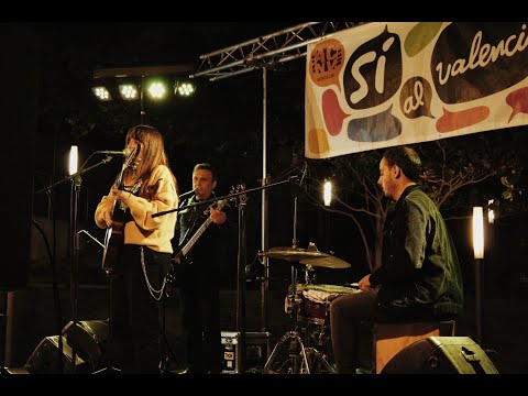 Somriurem (Txarango) - Laura Díaz / Nit Estellés 2020