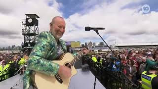 Colin Hay Performs &quot;Down Under&quot; at the 2022 Melbourne Cup
