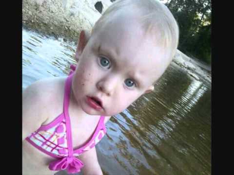 Cheyenna Belt and Baby Chloe Singing Cosmic Love by Florence and the Machine.wmv