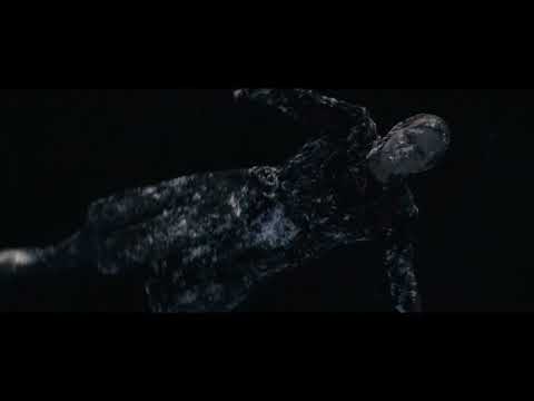 Star Trek Picard - Captain Vadic is ejected into space