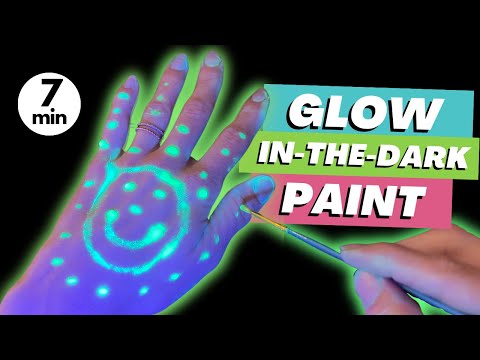 Glow in the Dark Science Experiment for kids - Glowing Paint Experiment