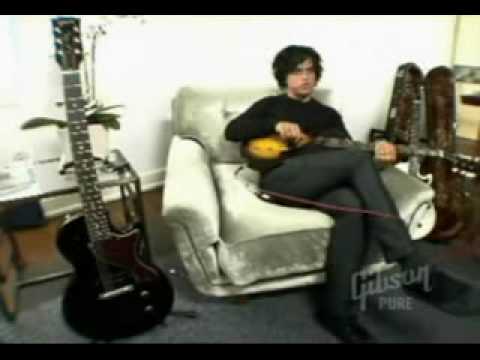 Thumbnail for Green Day: Billie Joe Armstrong Gibson Guitar Interview by Billie Joe Armstrong