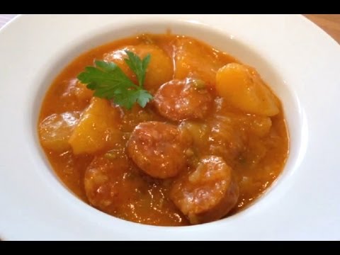 Patatas con chorizo ( Patatas a la riojana ) - Recetas españolas ✅