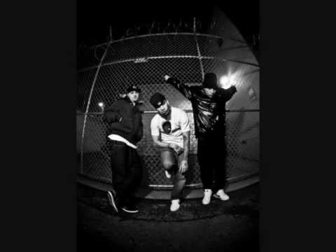 Snak The Ripper - Still Here feat.Ebenezer,Young Sin (Brass Trackz)