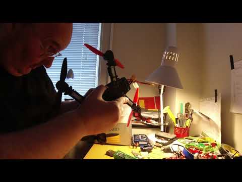 MongoTV_5919 - Mongo Drones Testcenter - Del 12 - Kigger På Mine Gamle Droner og Droneudstyr