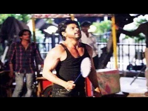 Dilwale | Shah Rukh Khan Sweats it Out Playing Badminton in Hyderabad