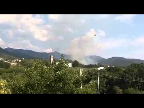 Incendio a Reggello ( video di Paolo Ricci)