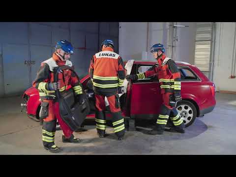 Türen heraustrennen #TECHNISCHE HILFELEISTUNG - DIE NÄCHSTE GENERATION