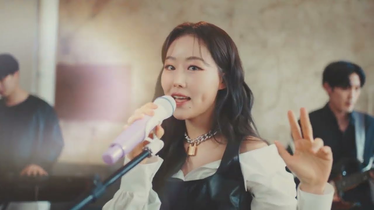 이수정(LEE SU JEONG) '달을 걸어서' MV
