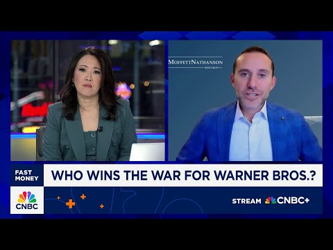 Stock moves signal Paramount investors prefer WBD combo, says MoffetNathanson's Robert Fishman