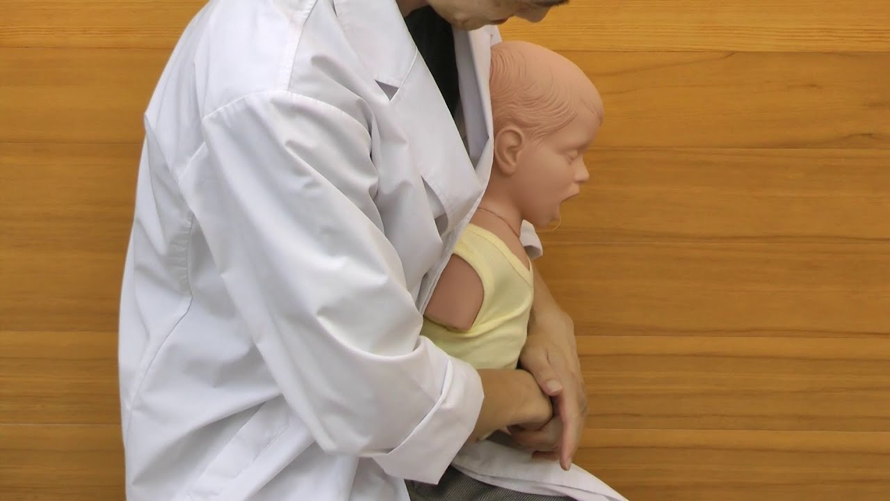 小児への気道異物除去を練習できるマネキン│日本スリービー・サイエンティフィック株式会社